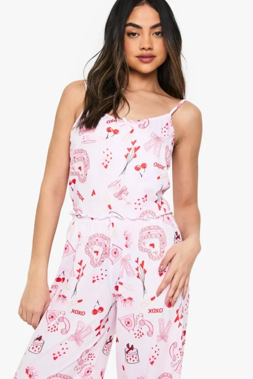 Mixed Print Lettuce Hem Cami & Trousers Pyjama Set | Nasty Gal