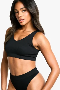 Seem Free Rib Scallop Edge Plunge Bralette | Nasty Gal
