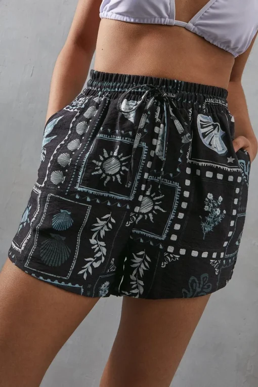 Viscose Postcard Print Nylon Drawstring Waist Short | Nasty Gal